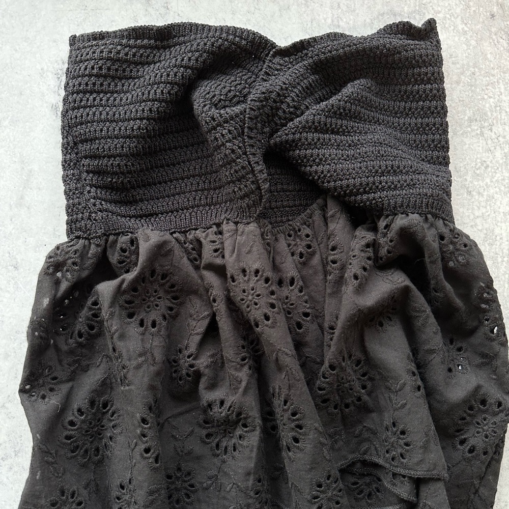 Knit/Lace Strapless Top